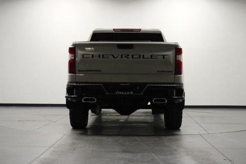 White Sands 2026 Chevrolet Silverado 1500 Custom Trail Boss