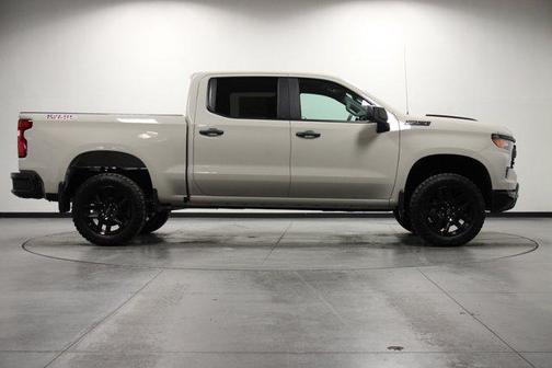 White Sands 2026 Chevrolet Silverado 1500 Custom Trail Boss