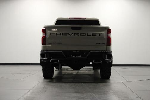 White Sands 2026 Chevrolet Silverado 1500 Custom Trail Boss