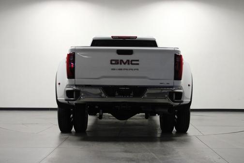 Summit White 2026 GMC Sierra 3500 SLE