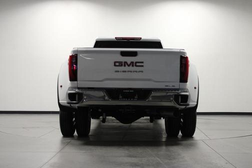 Summit White 2026 GMC Sierra 3500 SLE