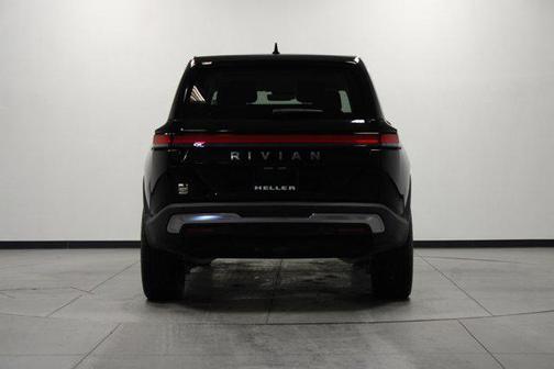 2023 Rivian R1S Adventure