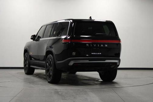 2023 Rivian R1S Adventure