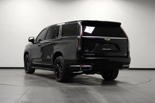 2022 Cadillac Escalade ESV Premium Luxury