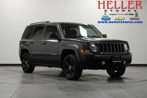 Granite Crystal Metallic Clearcoat 2017 Jeep Patriot Sport