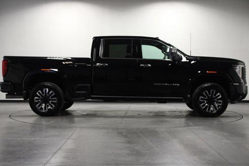 2025 GMC Sierra 3500 Denali