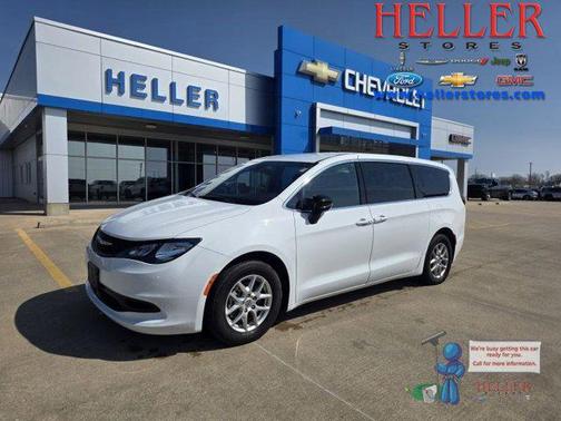 Bright White Clearcoat 2025 Chrysler Voyager LX