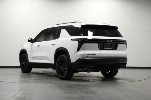 Summit White 2025 Chevrolet Traverse LT