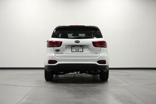 Snow White Pearl 2019 Kia Sorento LX