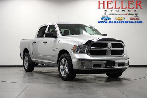Bright Silver Metallic Clearcoat 2019 RAM 1500 Tradesman