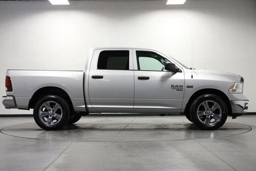 Bright Silver Metallic Clearcoat 2019 RAM 1500 Tradesman