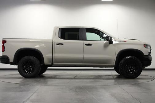 White Sands 2026 Chevrolet Silverado 1500 ZR2