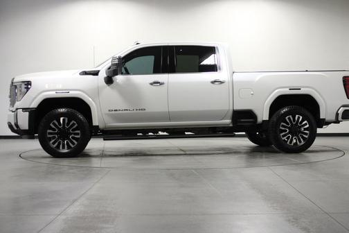 White 2024 GMC Sierra 2500 Denali Ultimate
