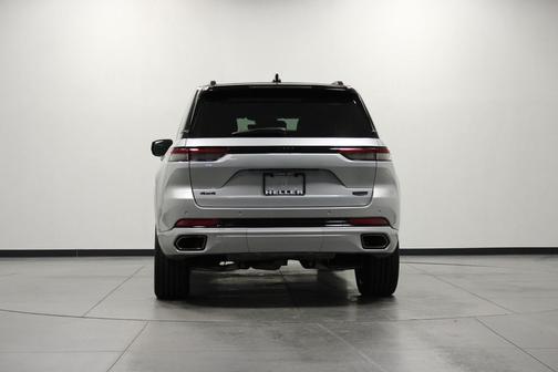 Silver Zynith 2025 Jeep Grand Cherokee Summit