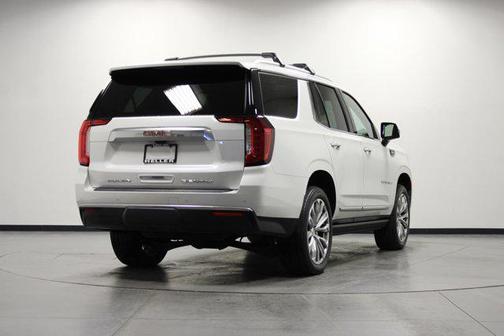 White Frost Tricoat 2022 GMC Yukon Denali