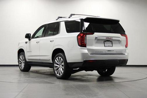 White Frost Tricoat 2022 GMC Yukon Denali