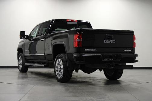 Onyx Black 2017 GMC Sierra 2500 Denali