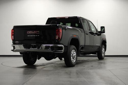 Onyx Black 2026 GMC Sierra 2500 Pro