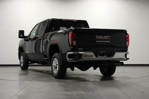 Onyx Black 2026 GMC Sierra 2500 Pro