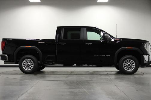 Onyx Black 2026 GMC Sierra 2500 Pro