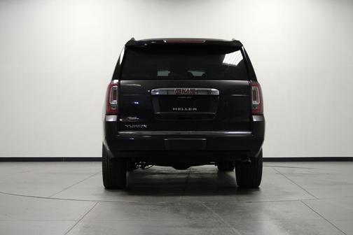 Iridium Metallic 2018 GMC Yukon Denali