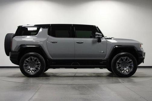 Meteorite Metallic (Grey) 2025 GMC HUMMER EV SUV 3X