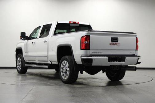 White Frost Tricoat 2018 GMC Sierra 2500 Denali