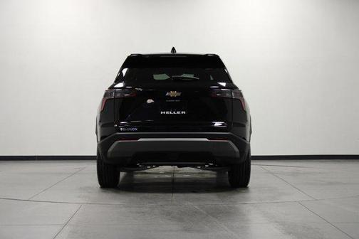 Mosaic Black Metallic 2026 Chevrolet Equinox 1LT