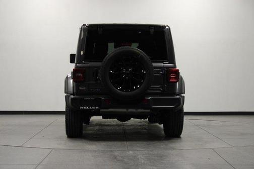 Granite Crystal Metallic Clearcoat 2025 Jeep Wrangler 4xe Sahara