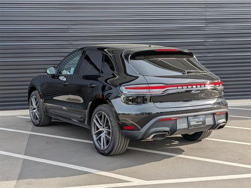 2025 Porsche Macan 