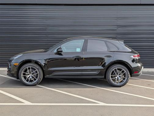 2025 Porsche Macan 