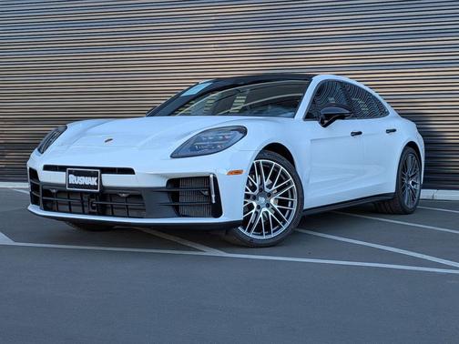 2025 Porsche Panamera 