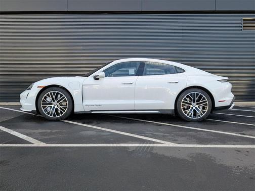 2020 Porsche Taycan Turbo