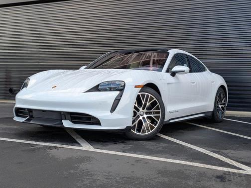 2020 Porsche Taycan Turbo
