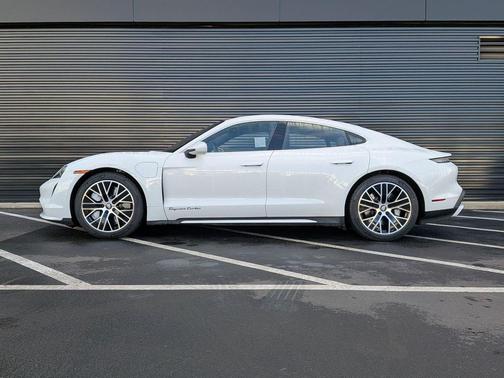 2020 Porsche Taycan Turbo