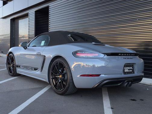 2025 Porsche 718 Boxster Style Edition