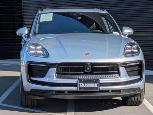 2025 Porsche Macan 