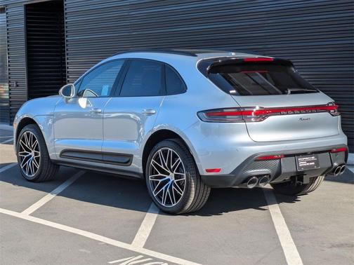 2025 Porsche Macan 