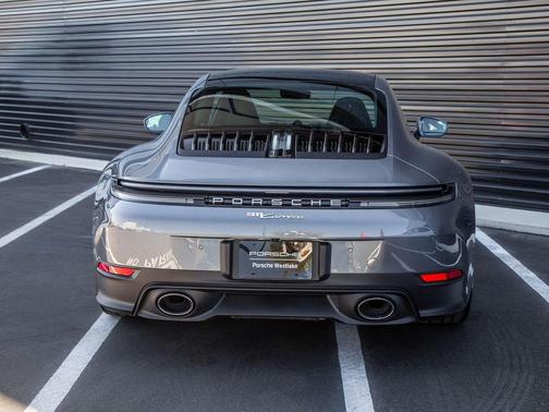 2026 Porsche 911 Carrera