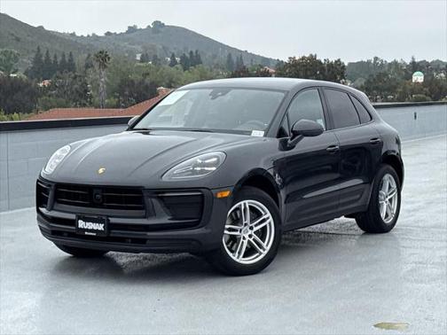 2025 Porsche Macan Base