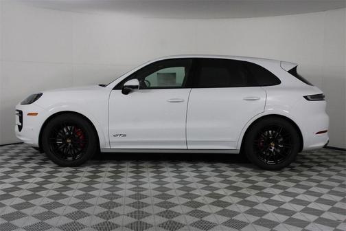2026 Porsche Cayenne GTS