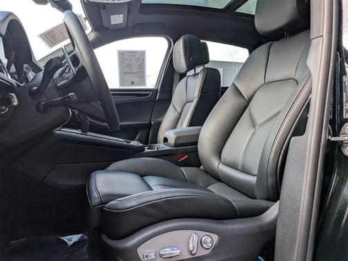 2026 Porsche Macan T