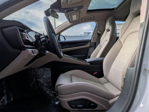 2026 Porsche Panamera 