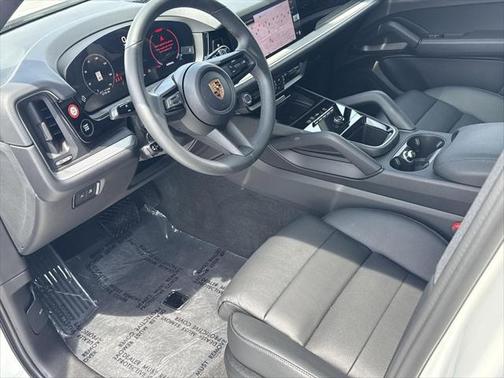 2025 Porsche Cayenne Base