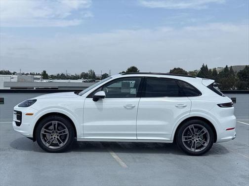 2025 Porsche Cayenne