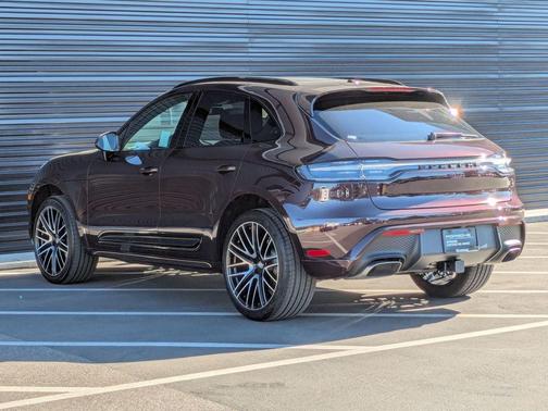 2026 Porsche Macan 