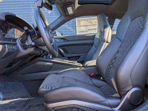 2026 Porsche 911 Carrera