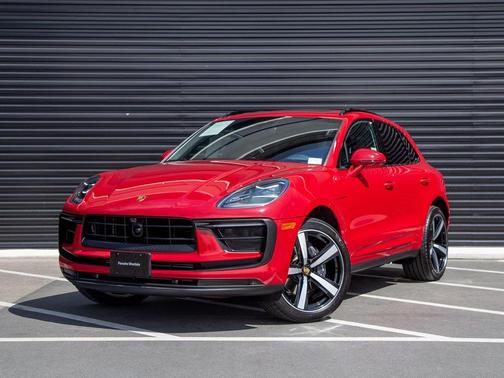 Carmine Red 2026 Porsche Macan Macan