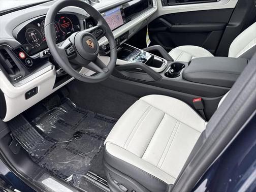 2025 Porsche Cayenne Base