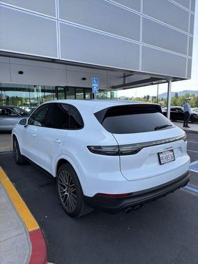 2023 Porsche Cayenne Cayenne